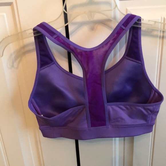 Old Navy Medium Support Sports Bra - Picture 2 of 3